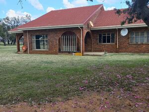 R3 200 000 – Exceptional 21Ha Smallholding in Jakkalsdans.