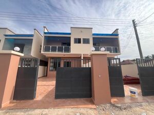 MODERN 3-BED SEMI DETACHED HOME FOR SALE @OLD ASHONGMAN