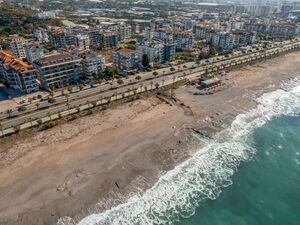 Sea Front Luxury 1+1 Apartment in Kestel, Alanya