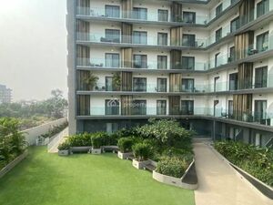 LUXURY 1-BED FURNISH APARTMENT FOR SALE@AIRPORT RESIDENTIAL