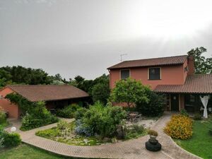 AGRITOURISM-USE BUILDING