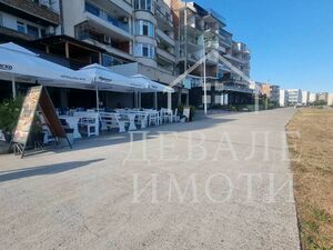 Apartment - Front Line on The Sea