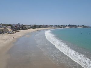 500m² in ecuadorean cost. Property with construction.