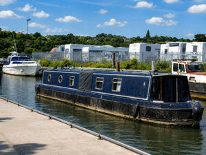 Residential Narrowboat - Rosa   £27,000