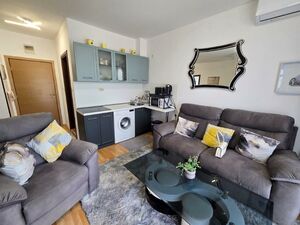 Furnished 2-Bedroom Apartment in Sunny Day 6
