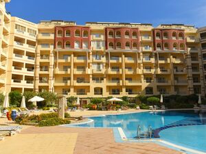 2BR Apartment 101sqm Pool View