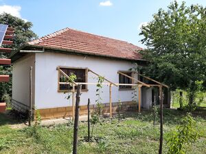 Solid rural house with storage, land and solar power station