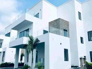 CONTEMPORARY 4-BEDROOM TOWNHOME FOR SALE@ EAST LEGON