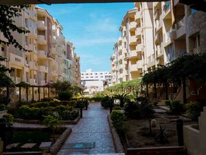 Ready Pool level Studio in Florenza 50- Arabia, Downtown HRG