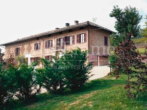 Charming Renovated Early 20th-Century Country House