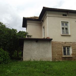 Old rural house with plot of land located 110 km from Sofia
