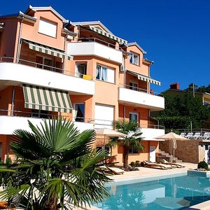 EXCLUSIVE VILLA IN OPATIJA WITH 7 APARTMENTS