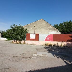 For sale a warehouse with plot of 2084 sq.m. in Targovishte