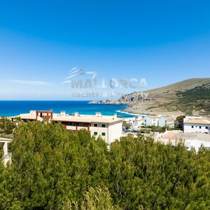 Sea view building plot in an idylic location (with project)