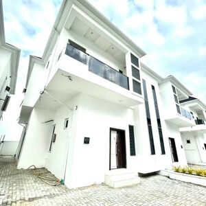 LUXURY 4 BEDROOM SEMI DETACHED DUPLEX with a BQ