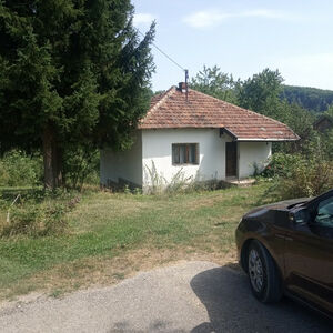 COUNTRY HOUSE & LAND (6500 m²)