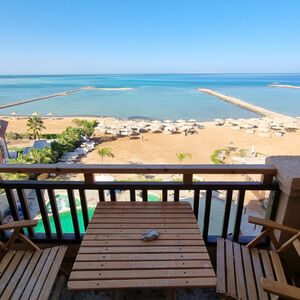 Turtles Beach Resort: 2 bedroom apartment with sea views