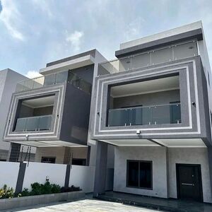 5Bedroom Bedroom house@ East legon/+233243321202