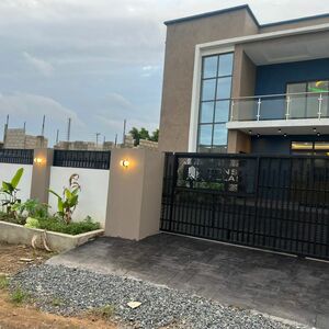 Executive 3bedroom house@spintex/+233243321202