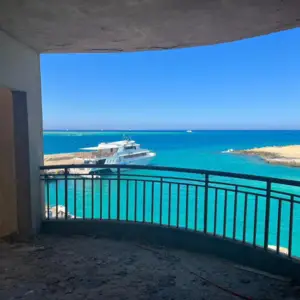  Apartment Two bedrooms 122m sea view private beach.hurghada