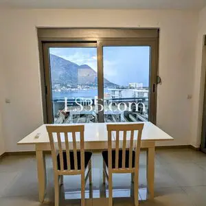 Apartment with a gorgeous view of Kotorska Bay in Dobrota
