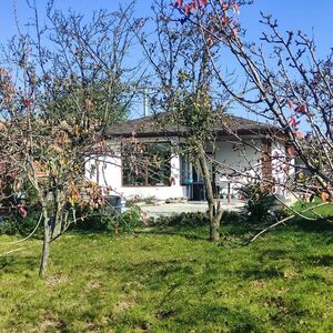Nice 2-bed, 2 bath house 5 min drive to Balchik and the SEA