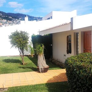 Fully furnished, Charming 3 bedrooms, villa Funchal