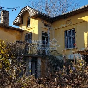 Cheap BUlgarian house for restoration  treasure home 