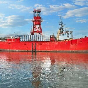 Stunning Lightship for Conversion - Lightship   £199999