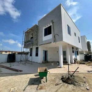 Exexutive 3Bedroom House @ Spintex 