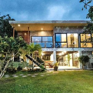 Modern Resort in Calamba, Laguna, Philippines 3,900Sqm