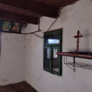 Spooky interior, peaceful exterior