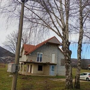 I am selling a house in Podgorica-Gornje Polje