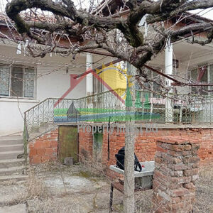1-Storey house 110m2, summer kitchen, Garage, In Yambol
