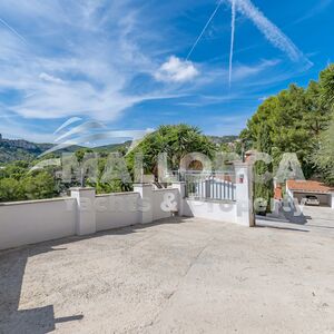 Luxury Villa with land & Sea Views - Son Vida, Mallorca