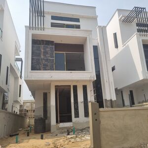 5 Bedroom Detached Duplex 
