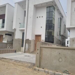 4 Bedroom Duplex