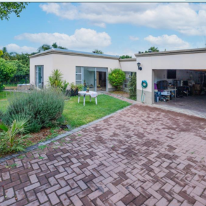 House 5Bed 4Bath size 500m2 +Camera Security +5Kw Solar Powe