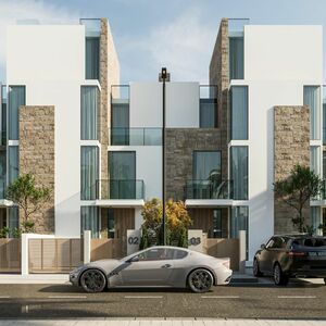 Studio 63m pool view in long beach