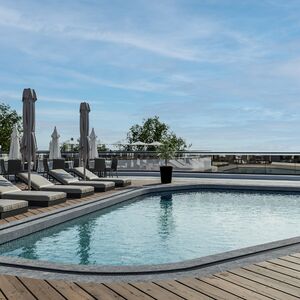  Studio 55m sea & pool view