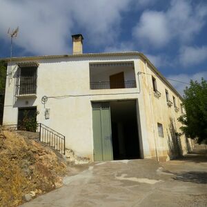 Large Country House with Garden and lots of Potential