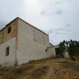 Large farmhouse for Reformation