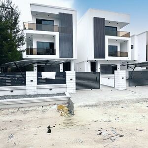KNL 5 BEDROOM DETACHED DUPLEX WITH CINEMA 