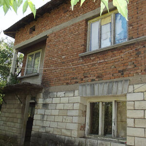 Spacious old country house with quiet location Vratsa
