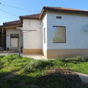 Renovated House with Yard 23 km to Balchik and the Sea