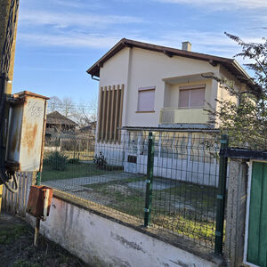 House for sale in the village of Vrav