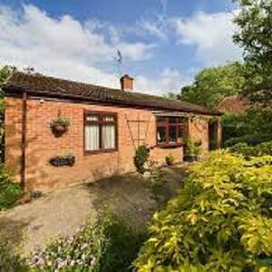 Detached 2 bed bungalow