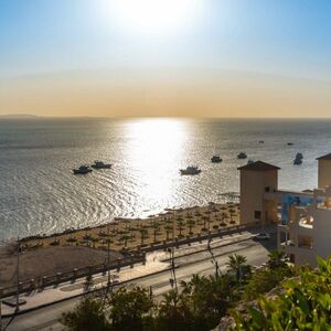  Apartment two bedroom 155m Sea View in sheraton road