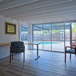 House FOR SALE in DOWNTOWN by water $689,288 U.S. Dollars