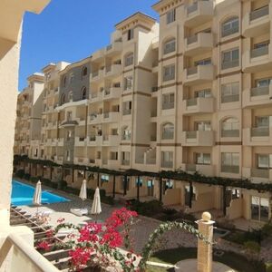 Pool View Studio in Florenza Khamsin - Great Investment 